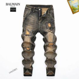 Picture for category Balmain Jeans